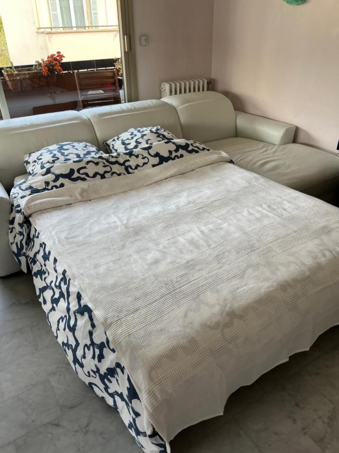 Chambre Privee Avec Terrasse Au Port De Nice Luaran gambar